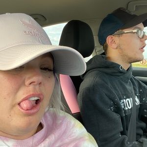 Meet your Posher, Carrie